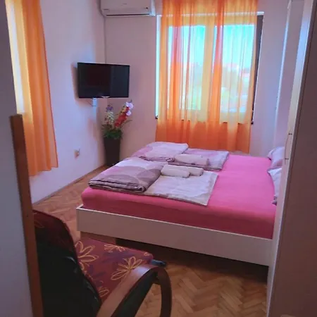 Maya Apartment
